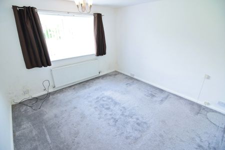 To Let 2 Bed Ground Floor Flat - Photo 3