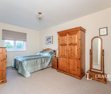 3 bedroom apartment to rent - Photo 6