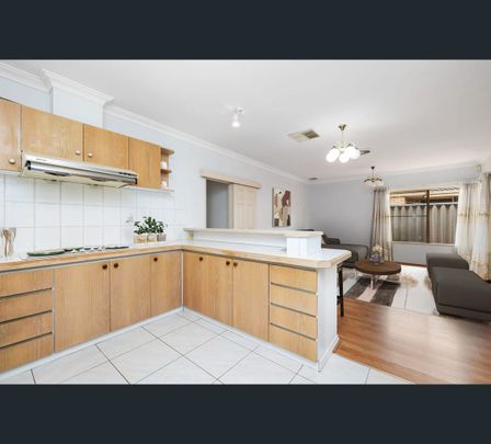 10 Hackett Pass, Winthrop, WA 6150 - Photo 1