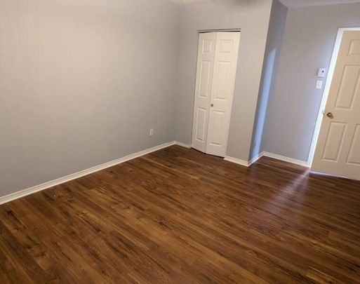 Cozy 3 Bedroom Home in Family Friendly Neighbourhood! - Photo 1