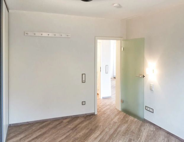 Zentrale Lage und Idylle vereint: helle 2-Zimmerwohnung in Ennepetal-Büttenberg - Photo 1