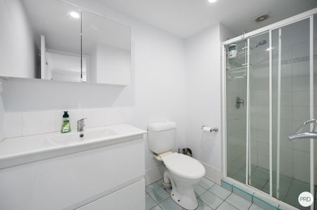 106/150 Marine Parade, Southport QLD 4215 - Apartment For Rent - $750 | Domain - Photo 4