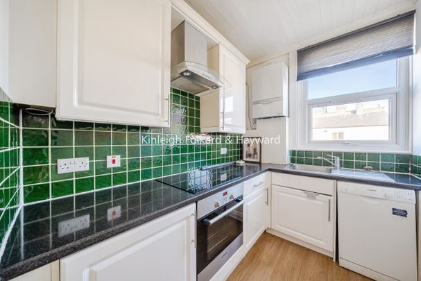 Revelstoke Road, London, SW18 - Photo 1