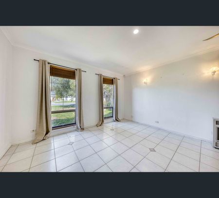 13 Matison Road, Morphett Vale, SA 5162 - Photo 4
