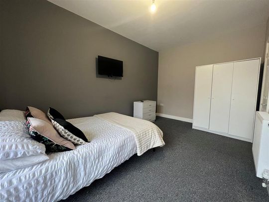 8 bedroom house share to rent - Photo 1