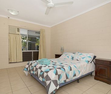 Cozy Nook Unit on Hugh Street! - Photo 3