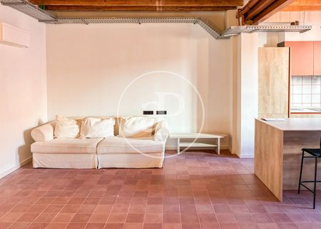 Piso de alquiler en Carrer de Robert Graves, El Terreno - Photo 3