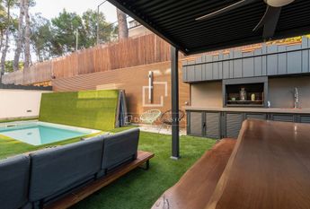 Luxury Villa for rent in Urbanització Montemar, Valencia