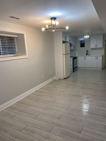 For Lease - 2539 Reglan Court, Mississauga, Ontario - Photo 5