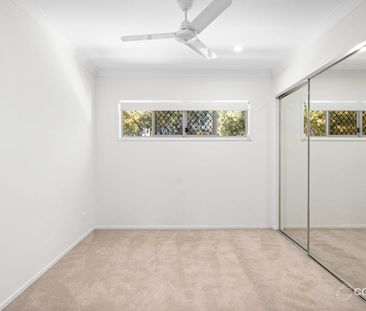 Stylish and Modern 3-Bedroom Townhouse in Prime Oxley Location - Photo 3