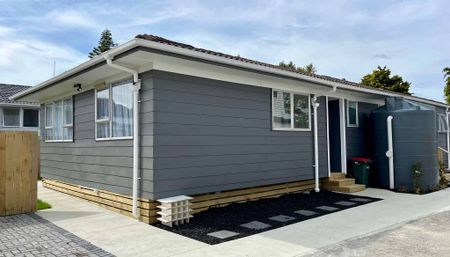 Sweet two bedroom home in Henderson - Photo 2