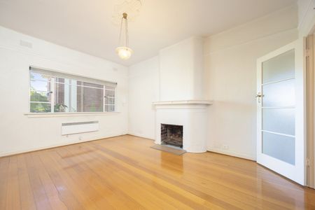 12/10A Mitford Street, St Kilda VIC 3182 - Photo 5