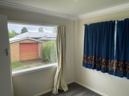 TIDY NORTH-CENTRAL 3 BEDROOM + STUDY HOME - Photo 3