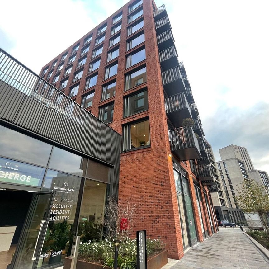 1 Bed Flat, Glasswater Locks, B4 - Photo 1