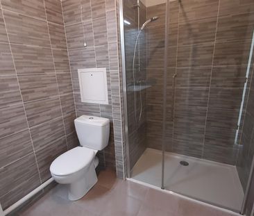 location Appartement T2 DE 41.3m² À CARRIERES SOUS POISSY - Photo 3