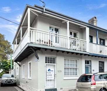 CHARMING TERRACE-STYLE LIVING - Photo 5