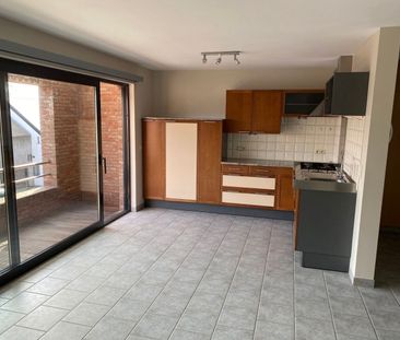 Ruim appartement op de 2de verdieping, ideaal gelegen in een rustig... - Photo 3