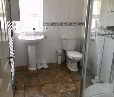 5 bedroom semi-detached house to rent - Photo 6