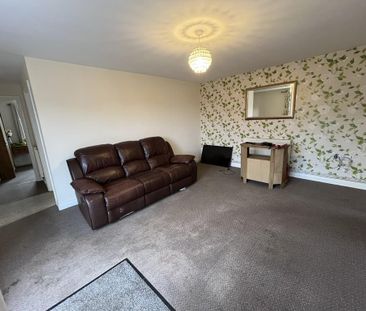 2 bedroom detached bungalow to rent - Photo 2