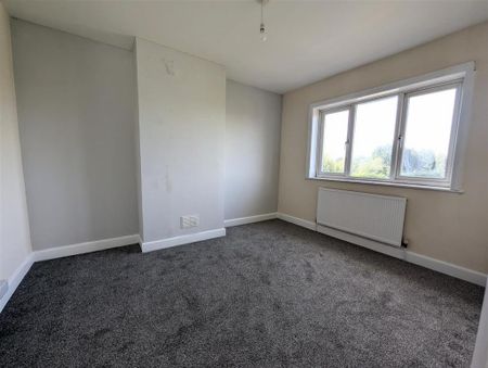 3 bedroom property to rent - Photo 3
