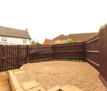 3 bedroom end of terrace house to rent - Photo 5