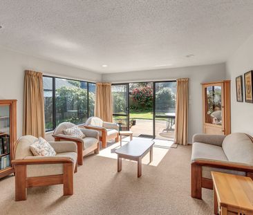 Spacious Home in Burnside Zone! - Photo 4