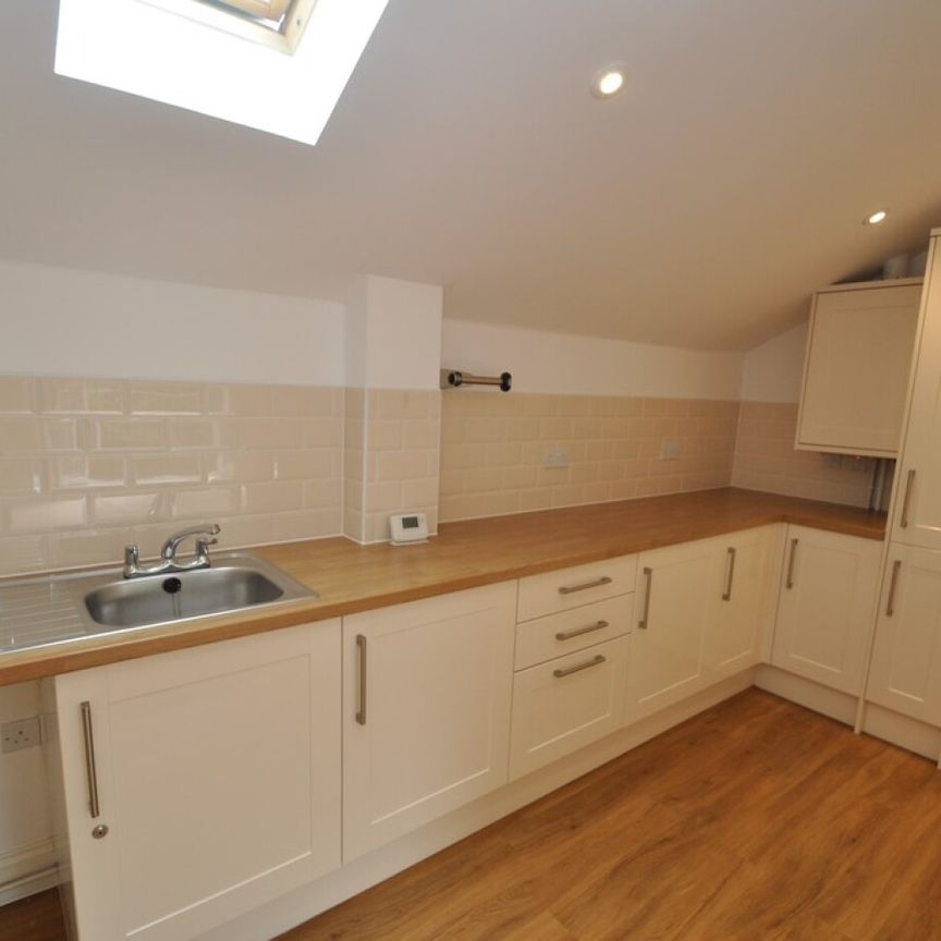 2 bedroom Apartment - Moors Walk, Welwyn Garden City - Photo 1