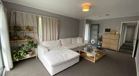 4 Bedrooms House for rent - Photo 3