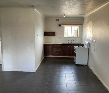 2 Bedroom Unit Opposite Arndale Shopping Centre - Photo 4