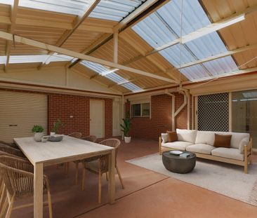 15 Edgewood Road, Roxburgh Park, Vic 3064 - Photo 6