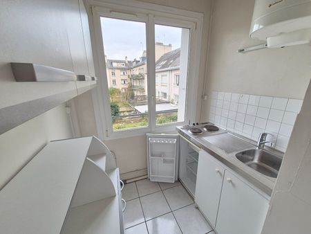 A LOUER Appartement F2 50000 Saint-L� CENTRE VILLE 1 chambre 31.69 m� - Photo 2