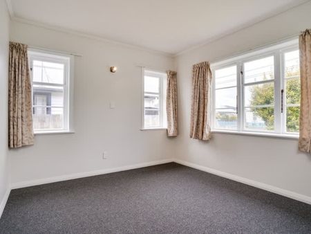 31 Church Street, Mosgiel - Photo 2