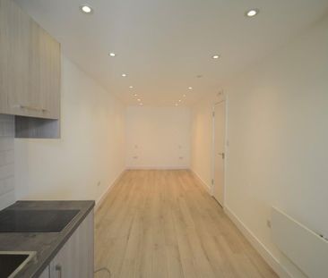 Studio to rent - Photo 6