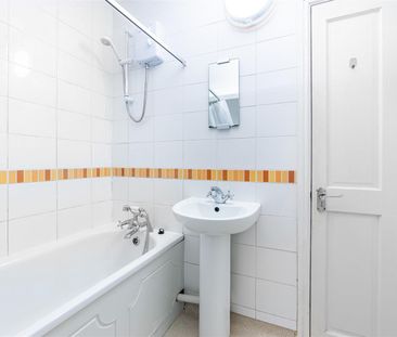 4 bed maisonette to rent in Simonside Terrace, Newcastle Upon Tyne,... - Photo 4