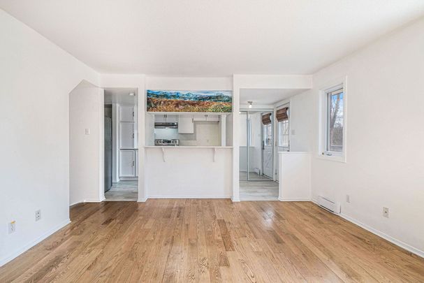 For Lease - 1204 Shillington Avenue Unit# 16, Carlington - Central Park, Ontario - Photo 1