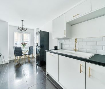 3 bedroom terraced house to rent - Photo 1