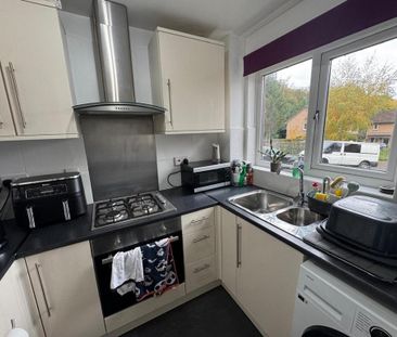 2 bedroom semi-detached house to rent - Photo 2
