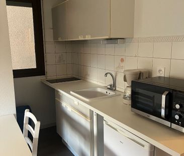 Location Appartement 1 pièce 22m² - Photo 2