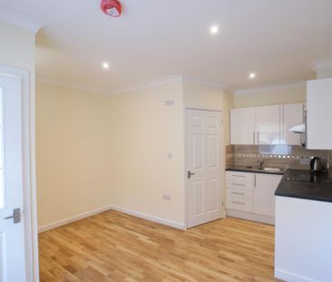 Studio to rent - Photo 4