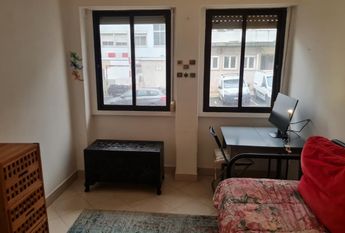 Quarto para alugar na Falagueira Amadora 430 mes