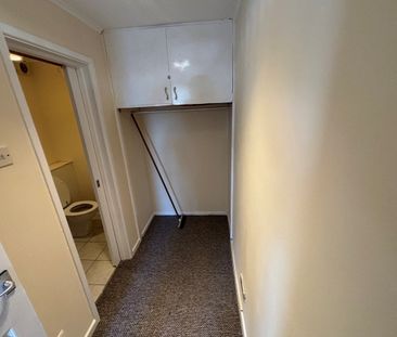 Bronwydd, Birchgrove, SWANSEA - Photo 1