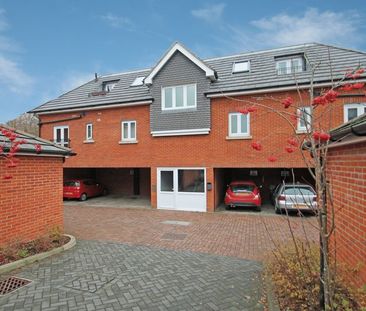 Kestrel Road, Chatham - Photo 1