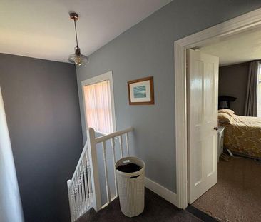 3 bedroom detached house to rent - Photo 2