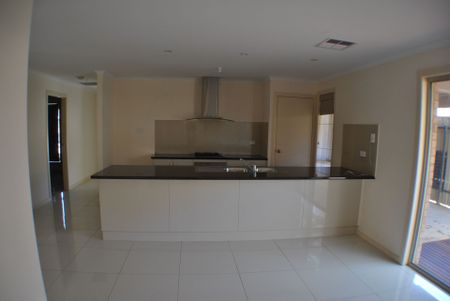 Beautiful 3-Bedroom Home - Photo 5