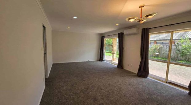 3 Bed Fully Fenced Newly Refurbished - Photo 1