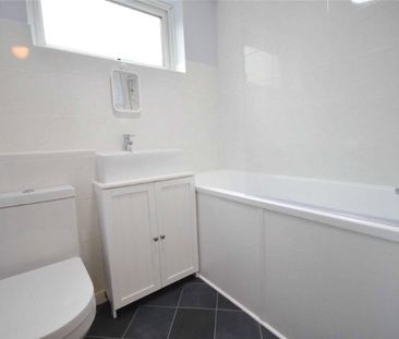 Spathfield Court, Holmfield Close, Heaton Chapel, Stockport, SK4 2RR - Photo 6