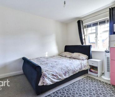 4 bedroom detached house to rent - Photo 4