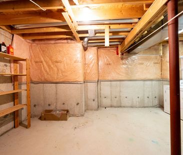 For Lease - 98 Georgian Drive, Oakville, Ontario - Photo 1