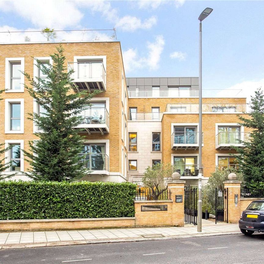 A stunning two bedroom, two bathroom apartment in this brilliant portered development moments from East Putney underground station. - Photo 1