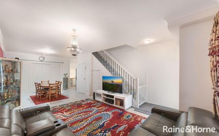 7/16-20 Myee Road, Macquarie Fields, NSW 2564 - Photo 2